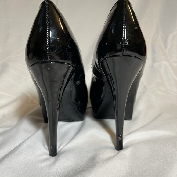 DRASH Heels - Picture 3 of 3